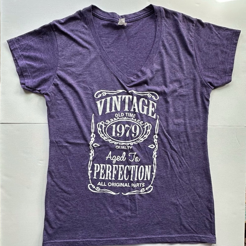 Vintage 1979‎ Aged To Perfection Purple V-neck Short Sleeve Shirt Women’s XXL